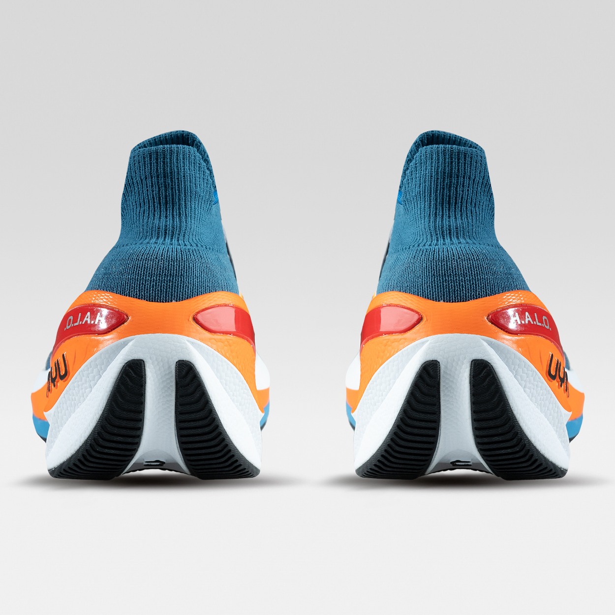 UYN WOMAN SYNAPSIS SHOES ORANGE SOLE,