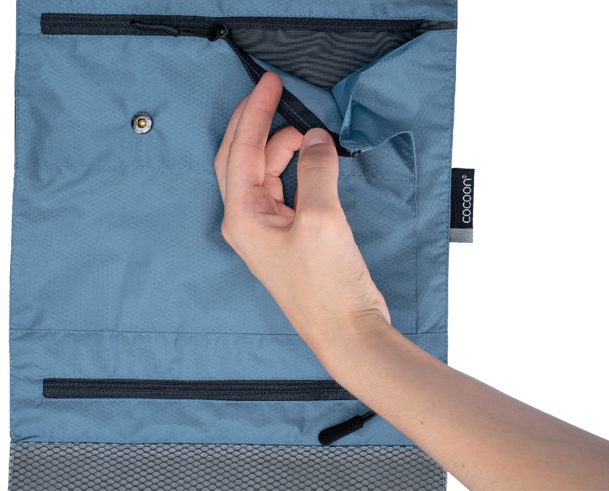 Cocoon Hanging Toiletry Kit Minimalist, light